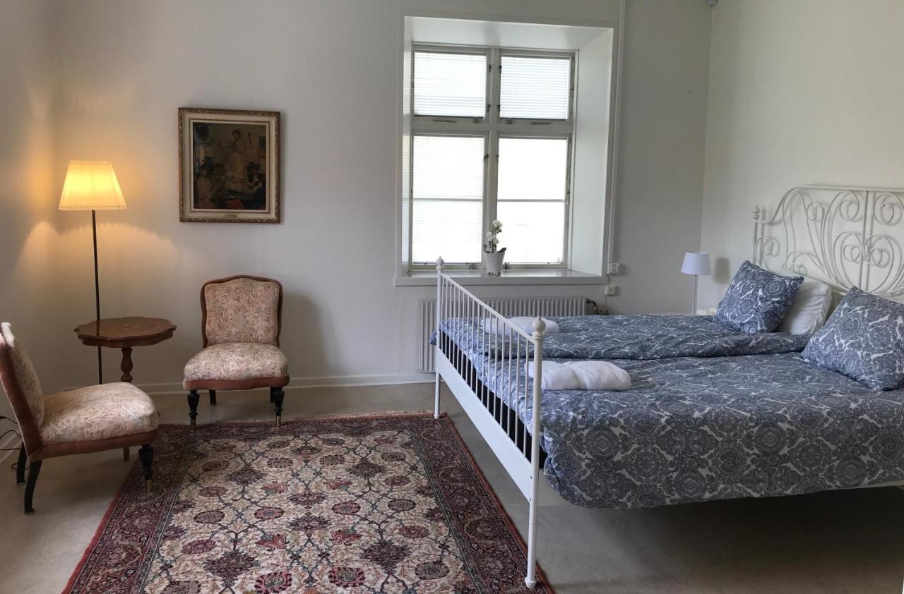 Eds Bruk Basecamp Guest House Edsbruk Bagian luar foto
