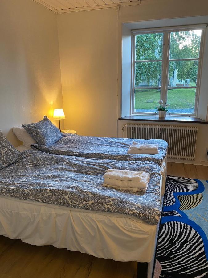 Eds Bruk Basecamp Guest House Edsbruk Bagian luar foto