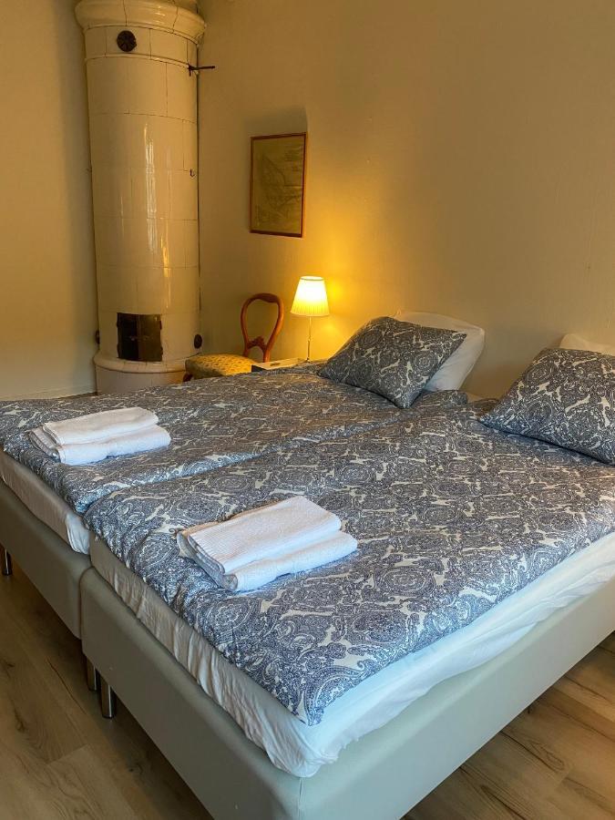 Eds Bruk Basecamp Guest House Edsbruk Bagian luar foto