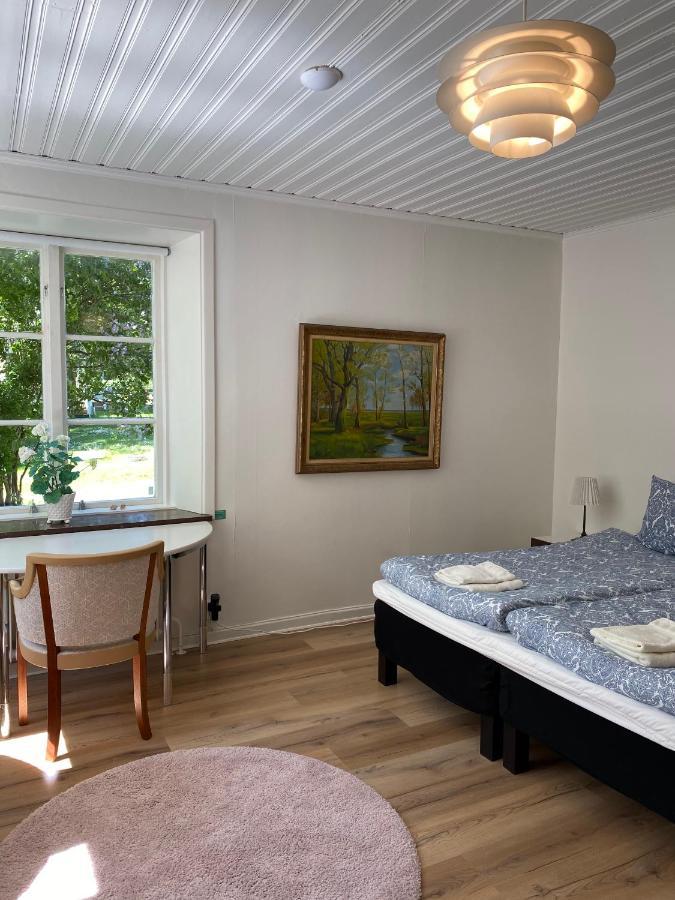 Eds Bruk Basecamp Guest House Edsbruk Bagian luar foto