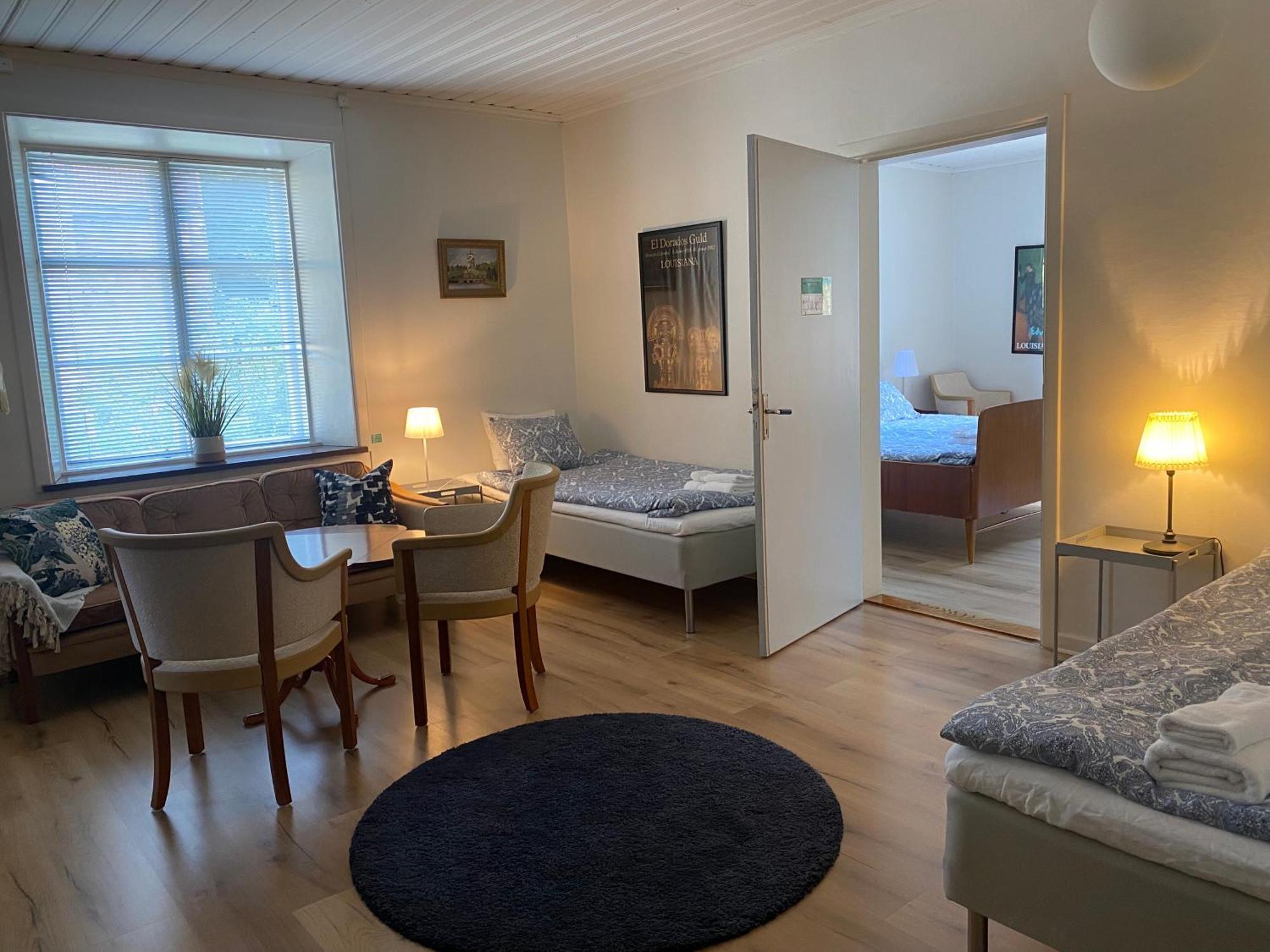 Eds Bruk Basecamp Guest House Edsbruk Bagian luar foto